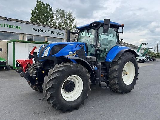 New Holland T7.270 AC Tractor €90,000