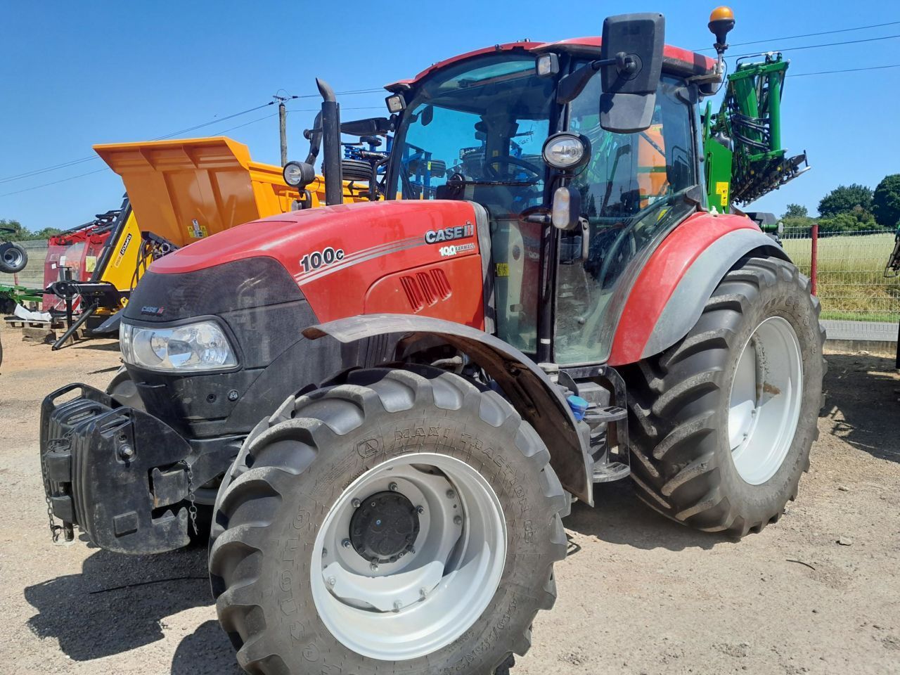 E-FARM: Case IH Farmall 100 - Tractor - id UQBPBQ9 - Año: 2023 - Horas: 424,Potencia del motor: 100,Francia