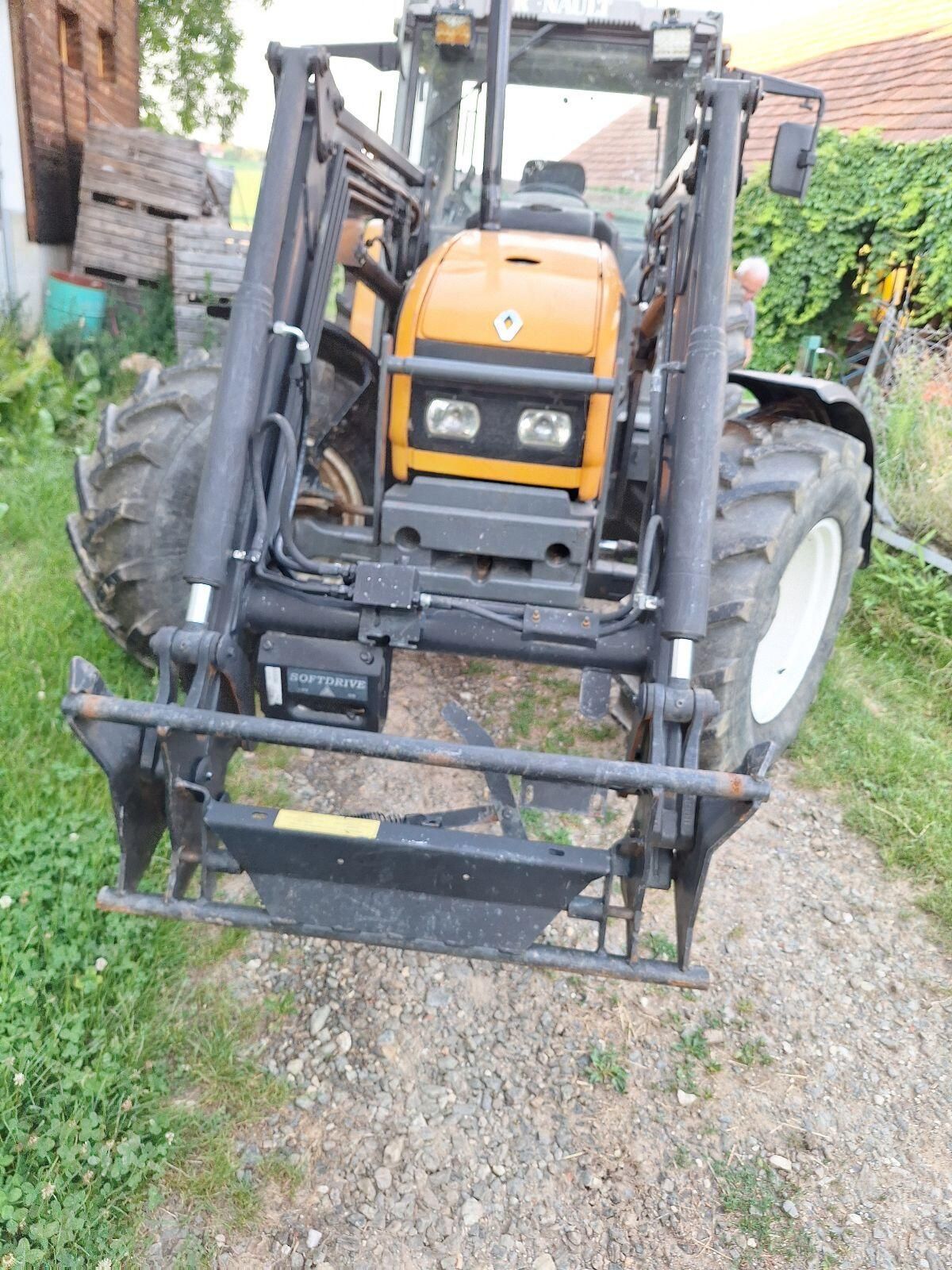 Renault Traktor 27 900 €