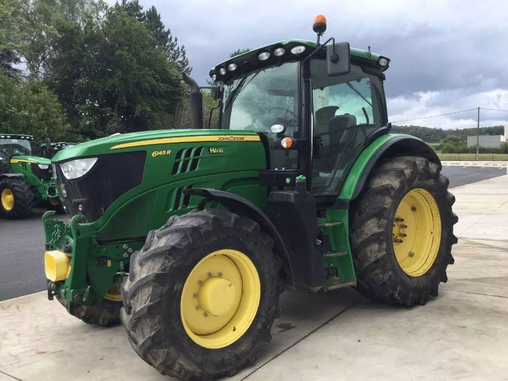 E-FARM: John Deere 6145 R - Tractor - id 6WUWAFN - €74,900 - Year of construction: 2016 - Engine hours: 4,850,Engine power (HP): 145,France