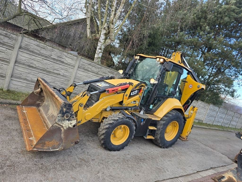 E-FARM: JCB 432 f - Pelleteuse sur chenilles - id YSNCYJQ - 65 300 € - Année: 2018 - Pologne