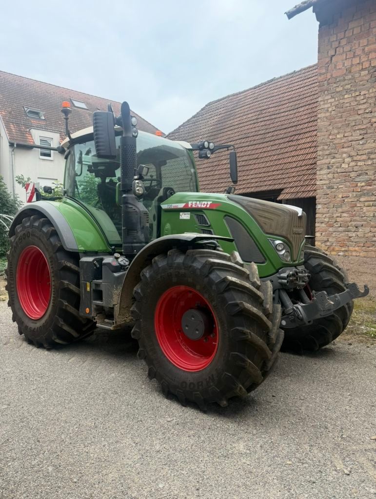 Fendt 720 Vario Traktorius 145 000 €