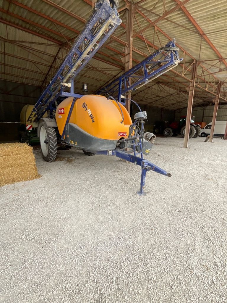 E-FARM: Caruelle olympia 320 s - Pflanzenschutzspritze - id GX6AQM5 - 14.000 € - Baujahr: 2013 - Frankreich
