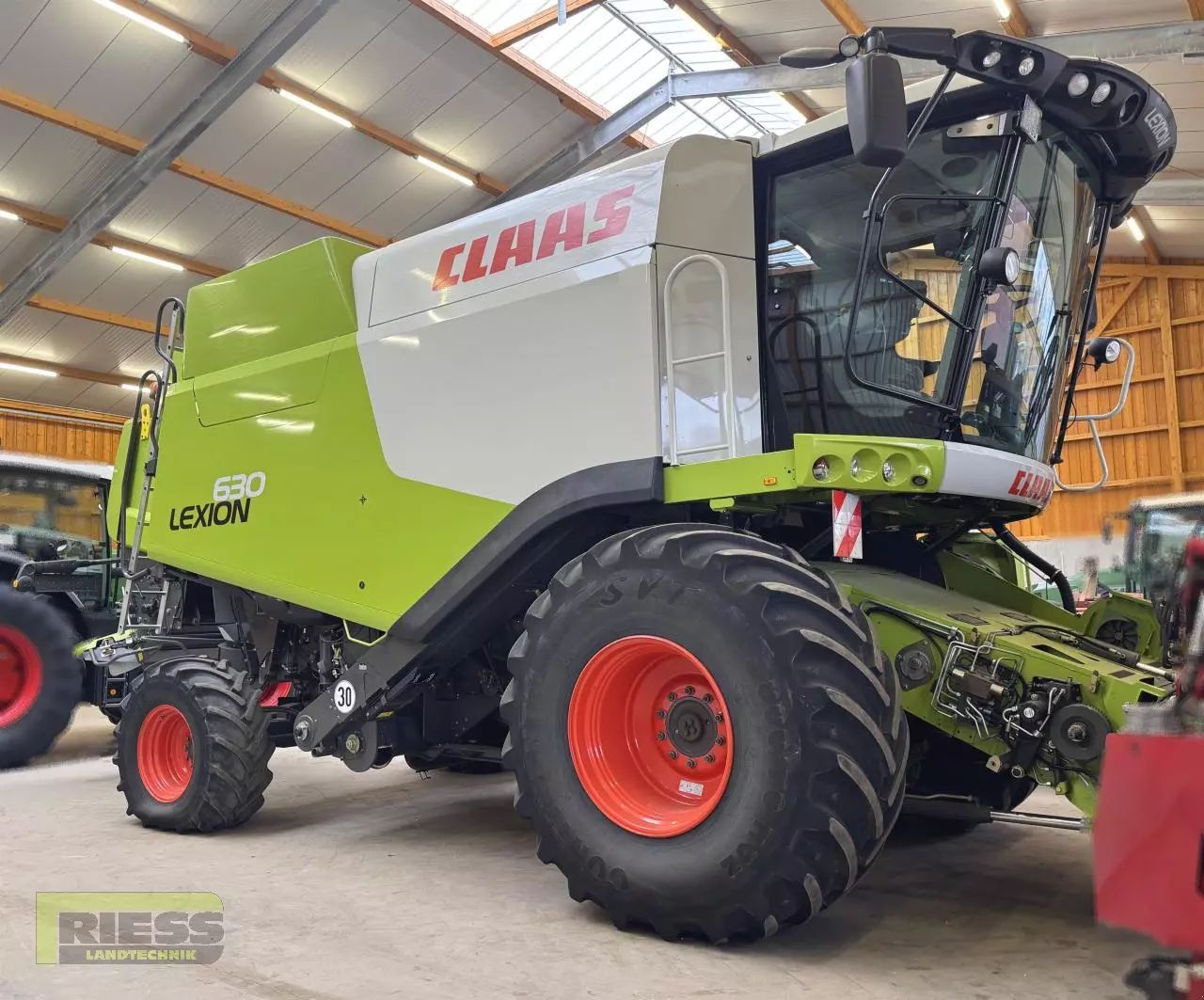 E-FARM: Claas Lexion 630 Montana - Mähdrescher - id YUANVM2 - 130.000 € - Baujahr: 2013 - Abgelesene Motorstunden: 2.217,Motorleistung (PS): 359,Deutschland