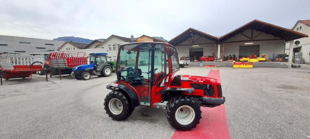 E-FARM: Carraro TTR 6400 - Tracteur - id CNQBG6S - 29 500 € - Année: 2003 - Lecture du nombre d'heure: 1 900,Puissance du moteur (chevaux): 64,Italie