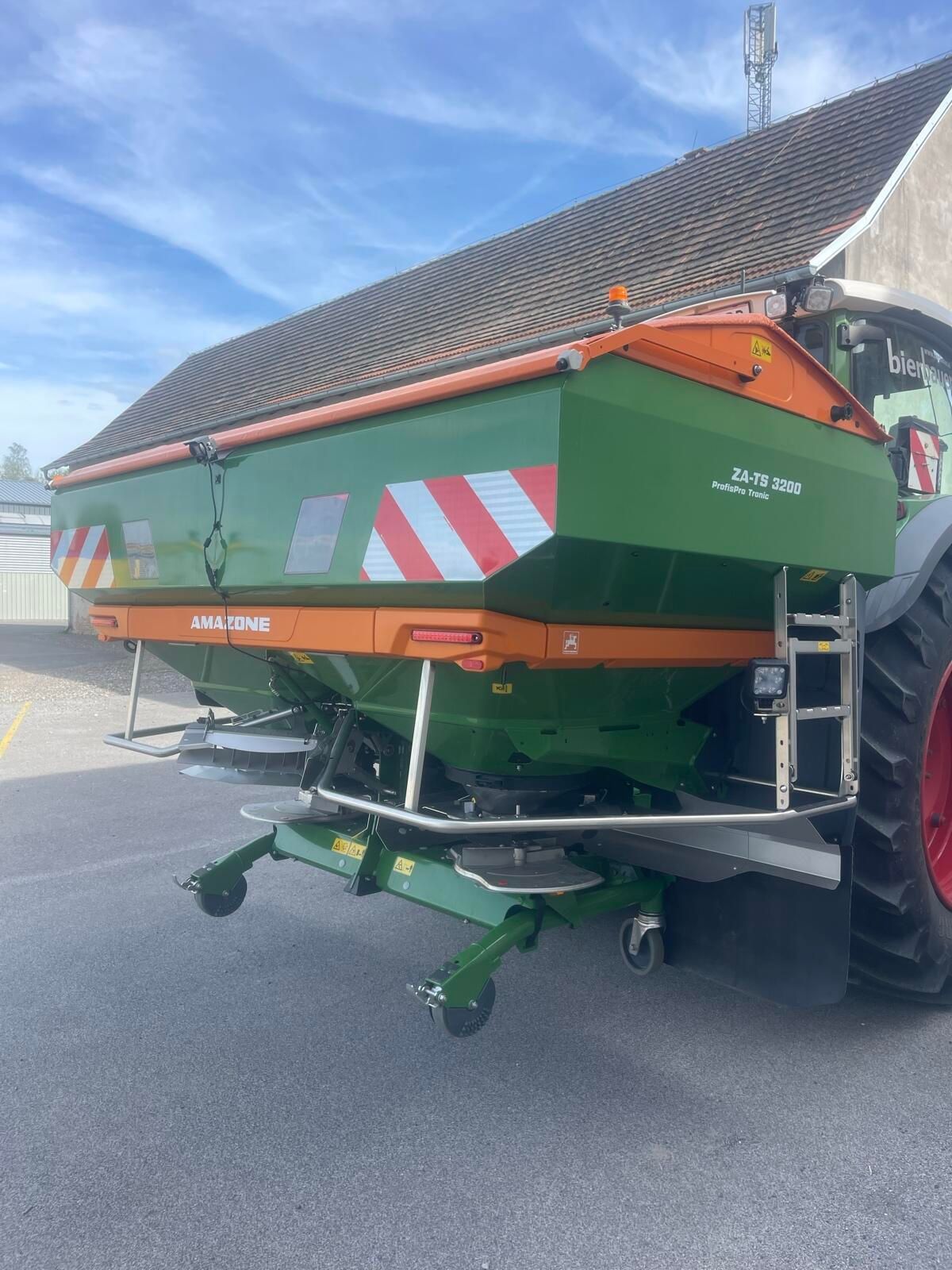 Amazone Fertiliser spreader €22,000