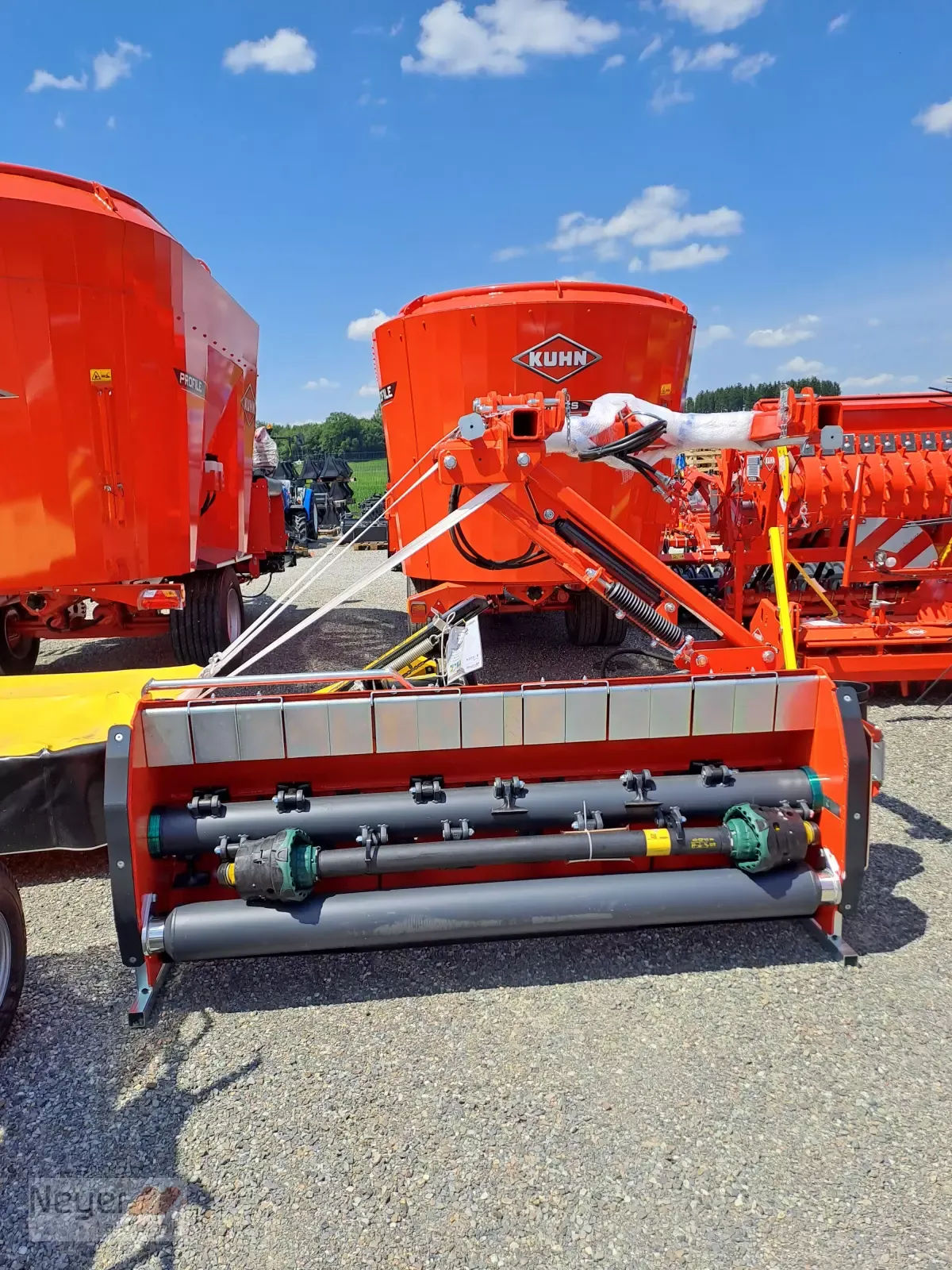 E-FARM: Kuhn TBES 22 - Szegélynyíró - id FZ3V9K4 - 12 900 EUR - Gyártási év: 2023 - Németország