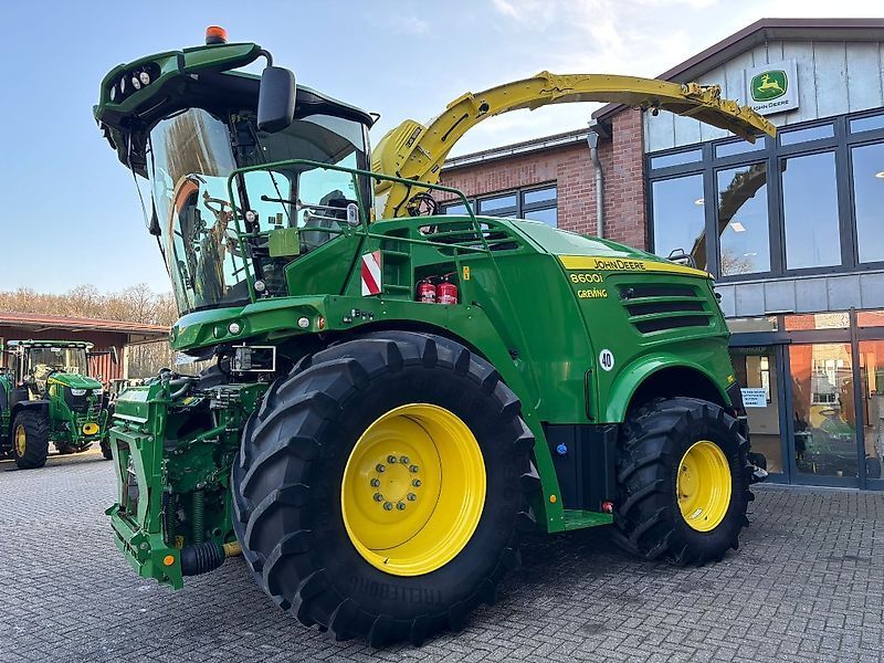 John Deere 8600 Self propelled forage harvester €239,500