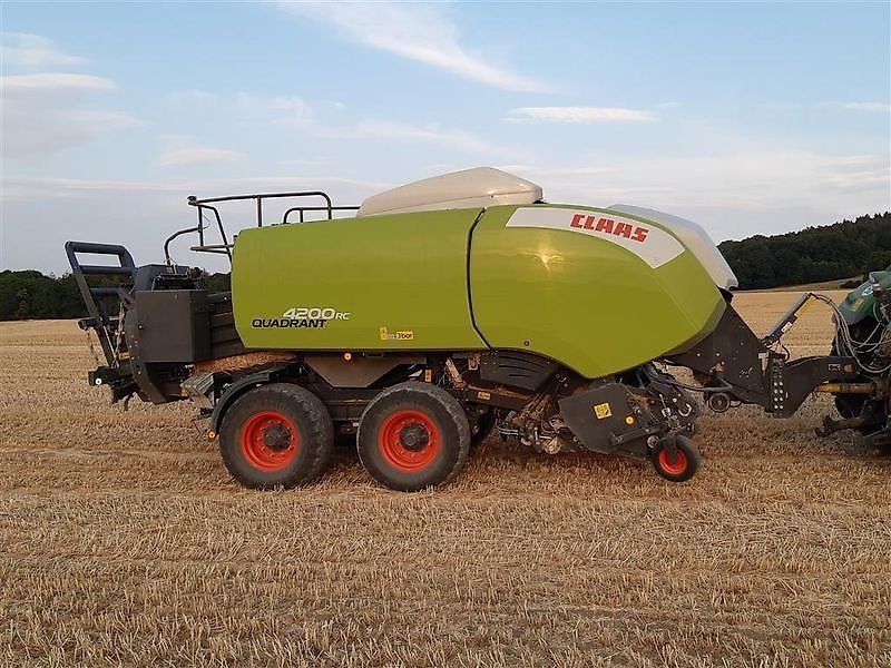 Claas Quadrant 4200 RC baler €78,500