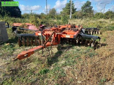 E-FARM: Quivogne apx tl 44 - Cultivator - id GKKAUUJ - €5,000 - Year of construction: 1997 - France