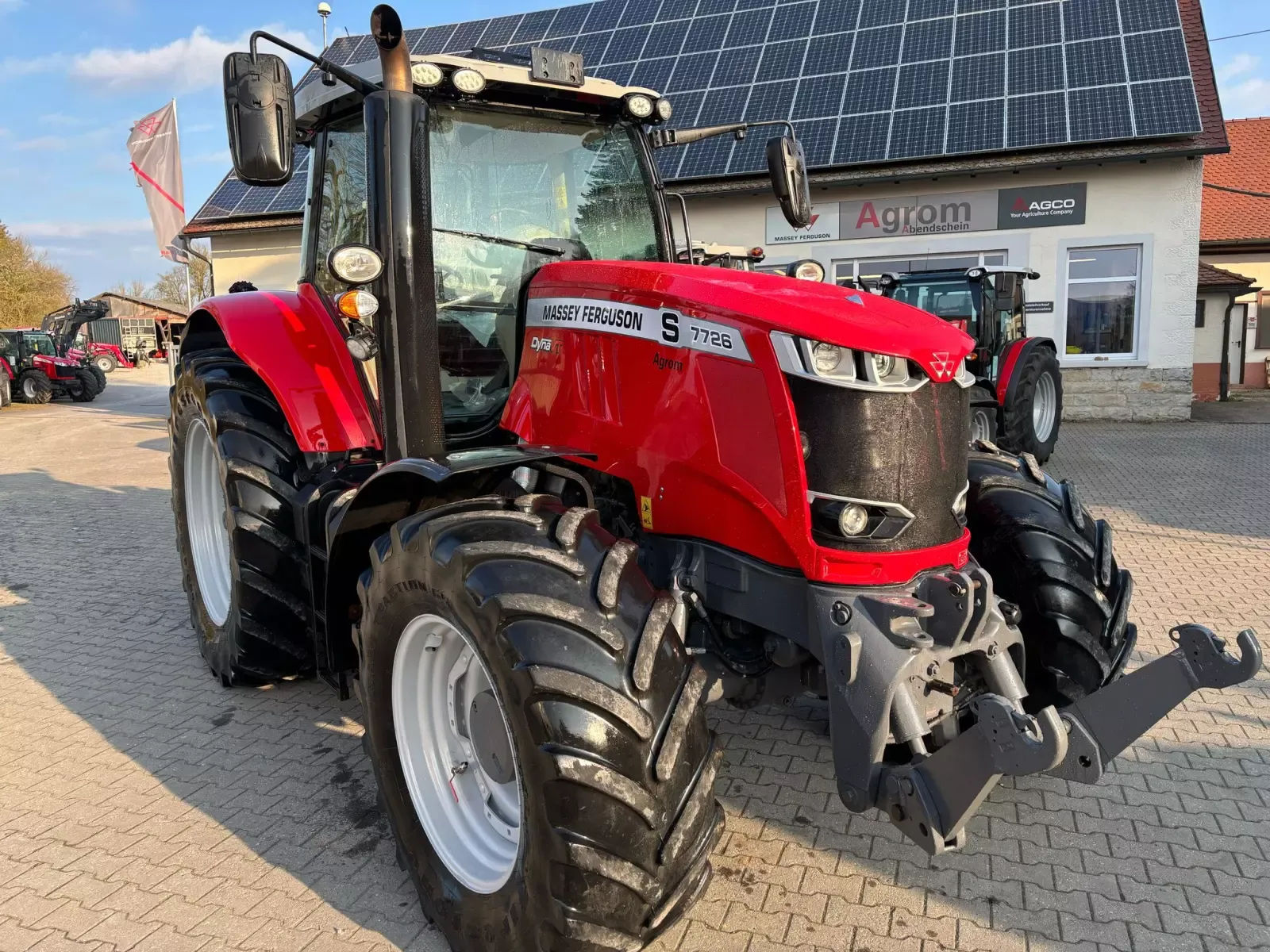 E-FARM: Massey Ferguson 7726S - Τρακτέρ - id AJQVQ7K - 95.000 € - Χρονία: 2018 - Μετρητής ωρών: 4.448,Ισχύς κινητήρα: 260,Γερμανία