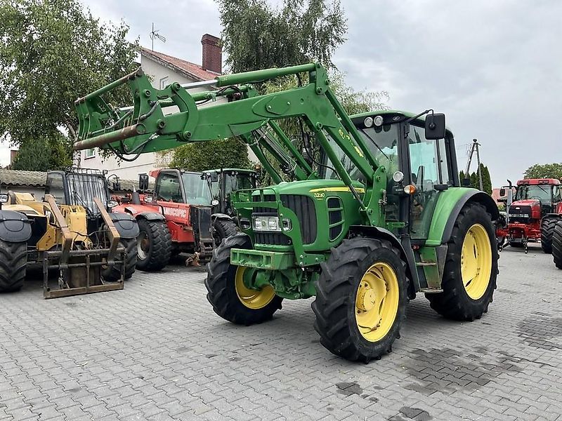 E-FARM: John Deere 6230 Premium - Traktor - id NYPCN81 - 29 231 EUR - Gyártási év: 2007 - Üzemóra (motor): 7600,Motor teljesítménye (LE): 100,Lengyelország