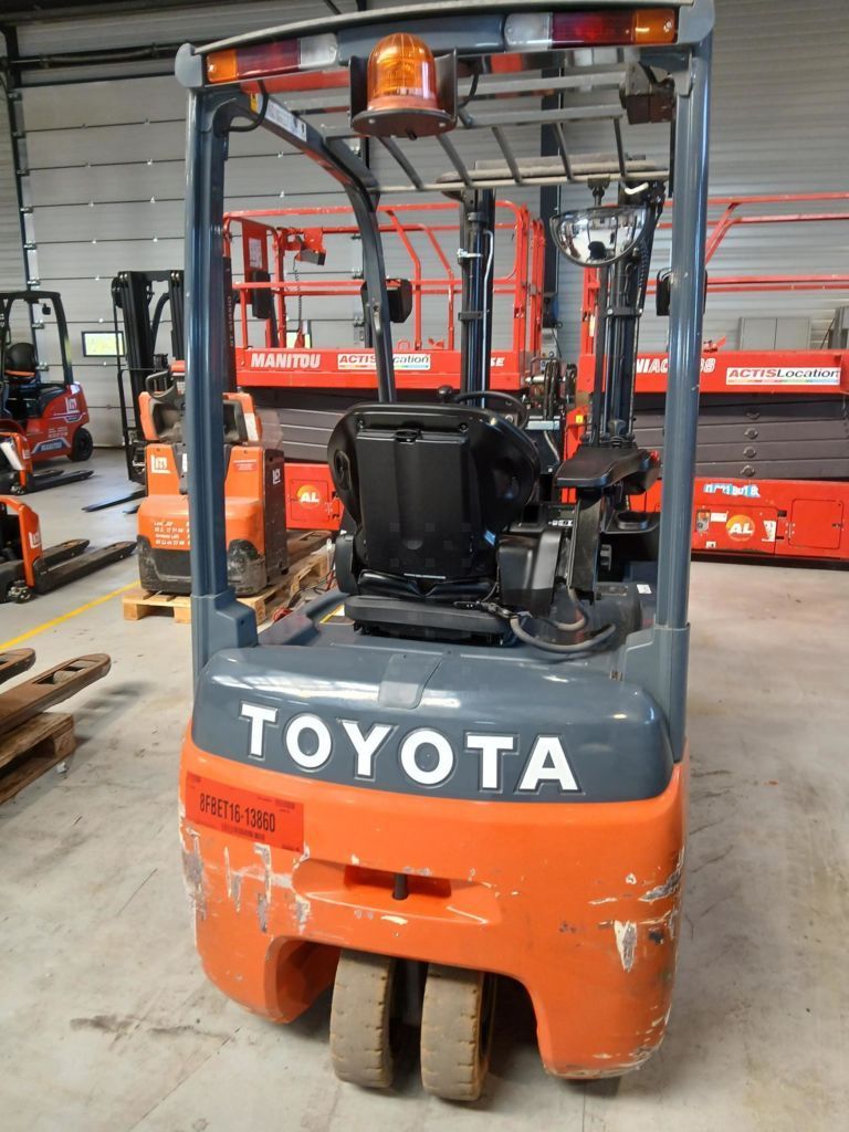 TOYOTA 8fbet16 Мотокар 13 900 €