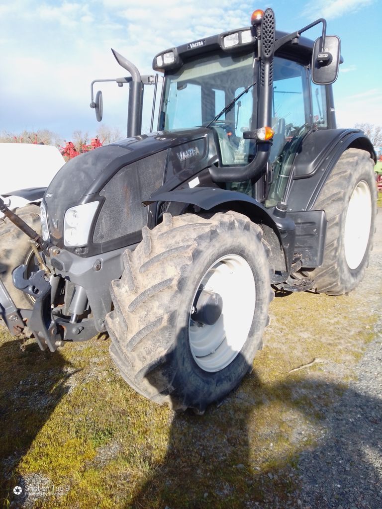 E-FARM: Valtra N113 - Tracteur - id IH1CSSI - Année: 2013 - Lecture du nombre d'heure: 6 200,Puissance du moteur (chevaux): 120,France