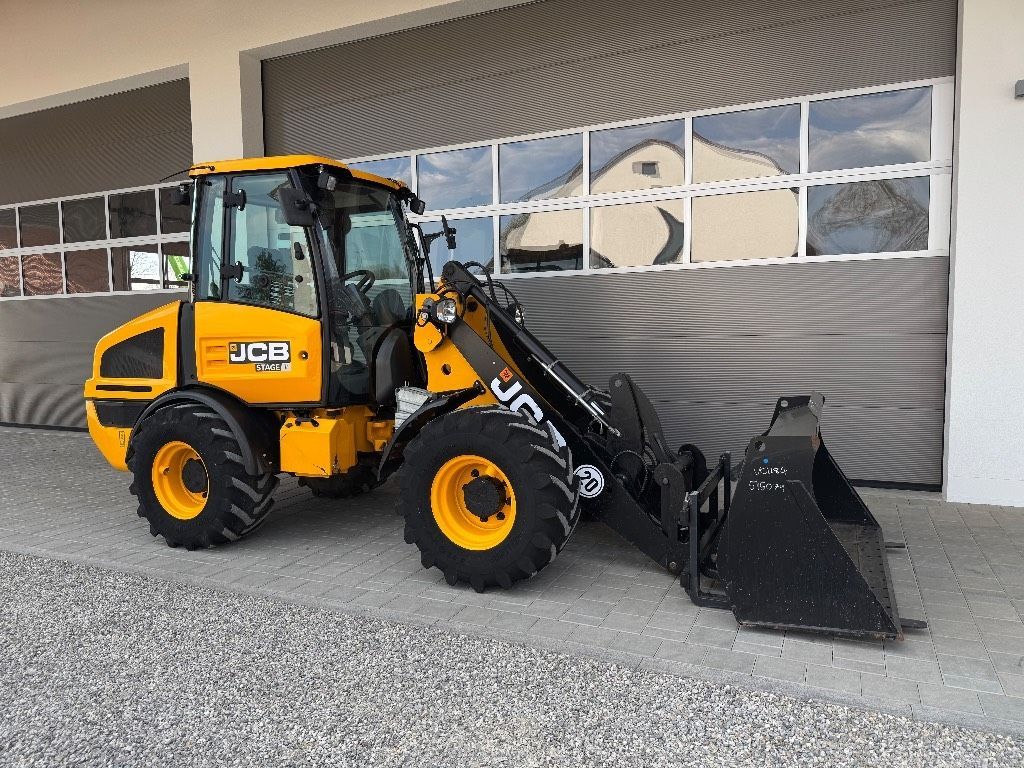 JCB 407 Wheel loader €36,900