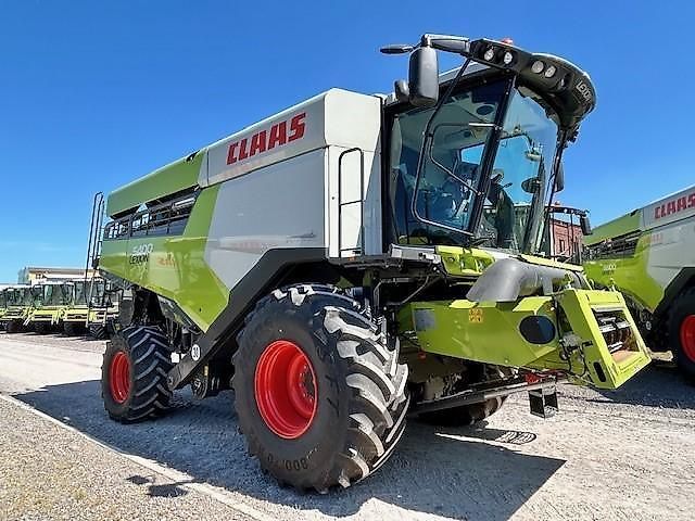 E-FARM: Claas Lexion 5400 - Moissoneuse-batteuse - id T8E7LCR - Année: 2023 - Lecture du nombre d'heure: 255,Allemagne
