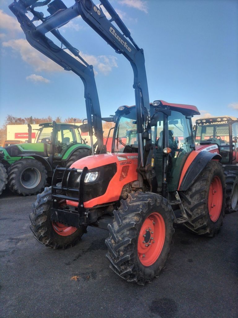E-FARM: Kubota M 8560 - Tractor - id MIMG4LS - €32,500 - Year of construction: 2016 - Engine hours: 5,500,Engine power (HP): 87,France