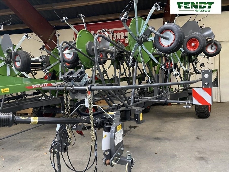 Fendt Lotus 1020 T windrower €29,511