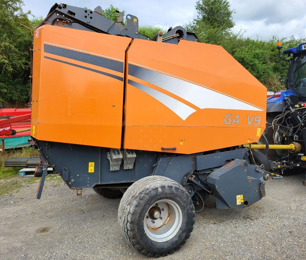 E-FARM: Gallignani ga v9 - Empacadora - id YNT81DY - 12.500 € - Año: 2004 - Francia