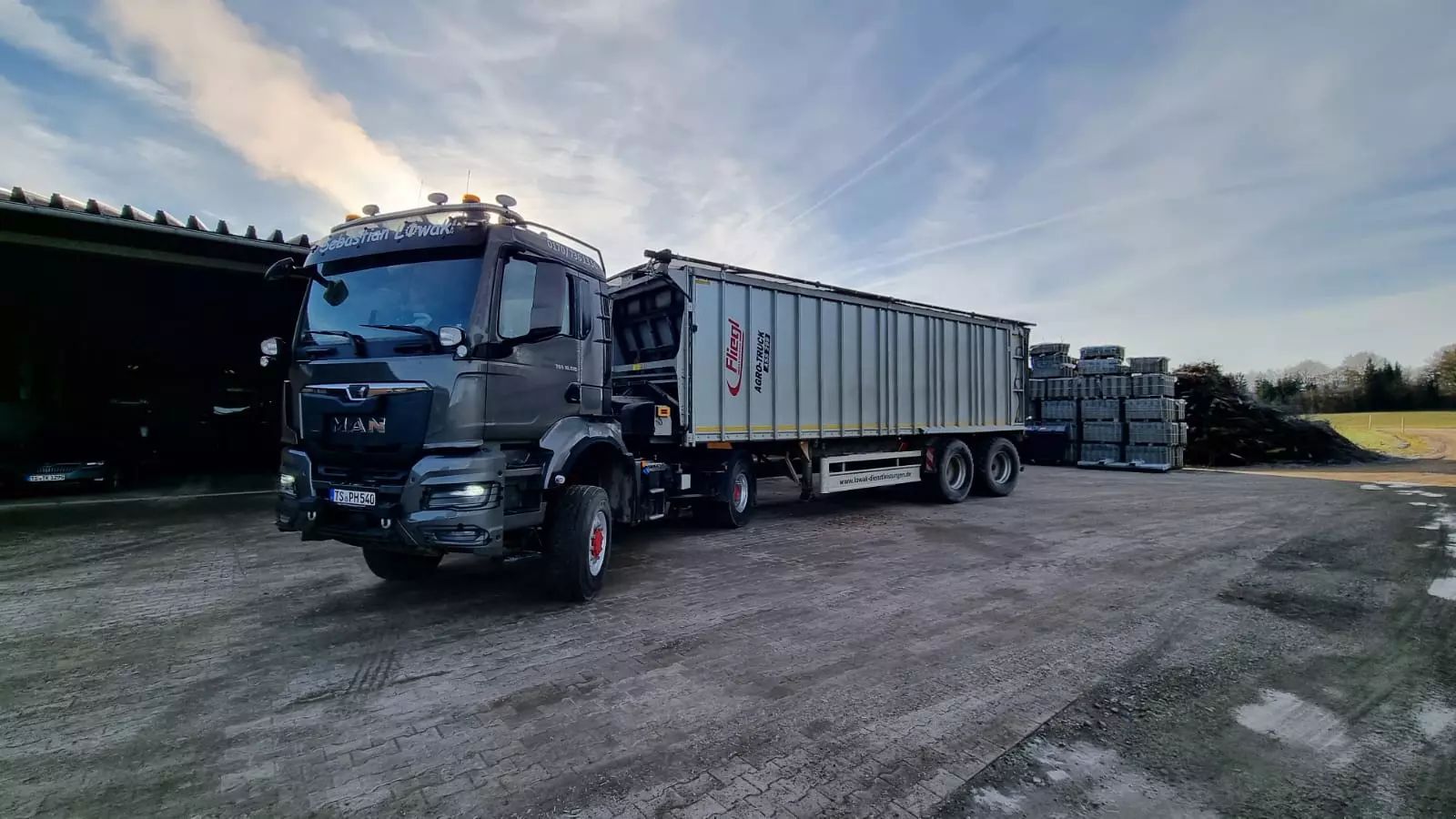 Fliegl ass298 Prevoz krme 74.000 €
