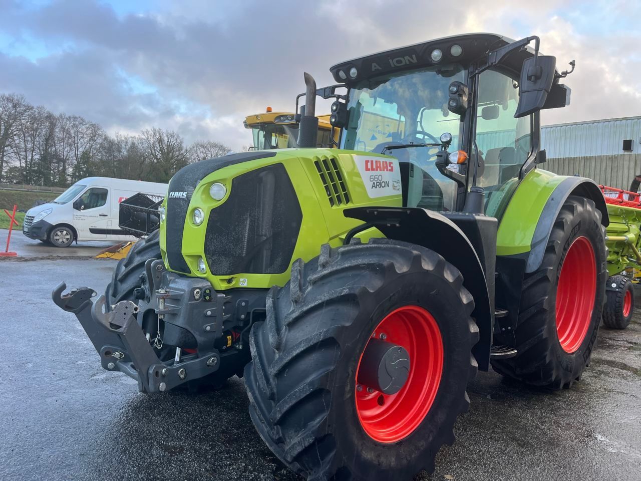 E-FARM: Claas Trion 660 - Tractor - id Q11HUGH - 95.000 EUR - Anul: 2019 - Citeste ore: 1.995,Muterea motorului: 180,Franța