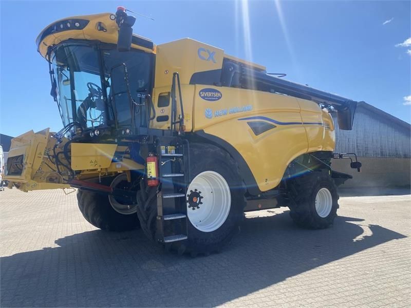 New Holland CX 8.90 Kombajn zbożowy 321 021 €