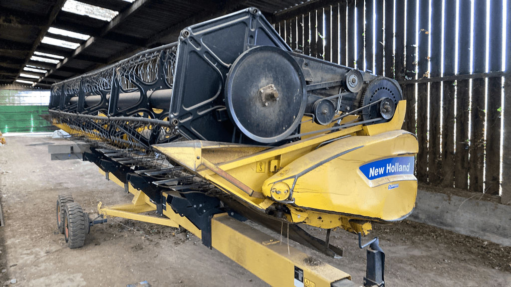 E-FARM: New Holland TX 30 - Header - id 3DARZ8B - €13,000 - Year of construction: 2010 - France