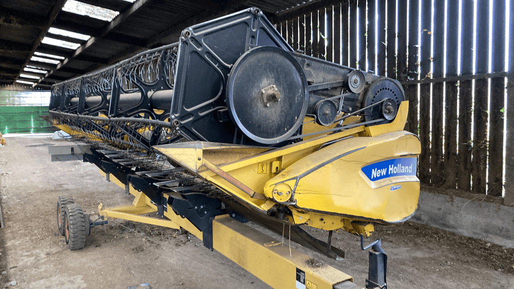 New Holland 7,43M/24FT HCAP header 13 000 €