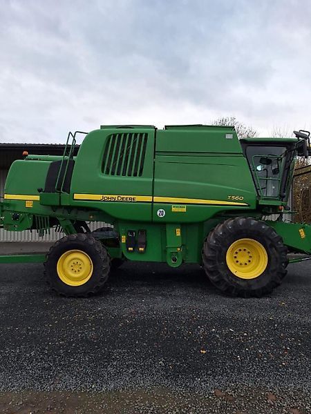 E-FARM: John Deere T 560 - Cosechadora - id L3YLEDM - 90.756 € - Año: 2010 - Horas: 2208,Potencia del motor: 355,Alemania