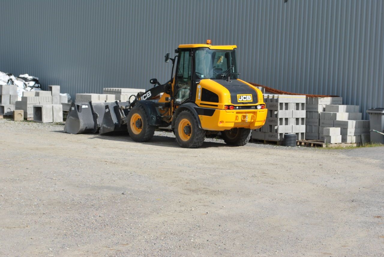 JCB 409 Wheel loader €65,000