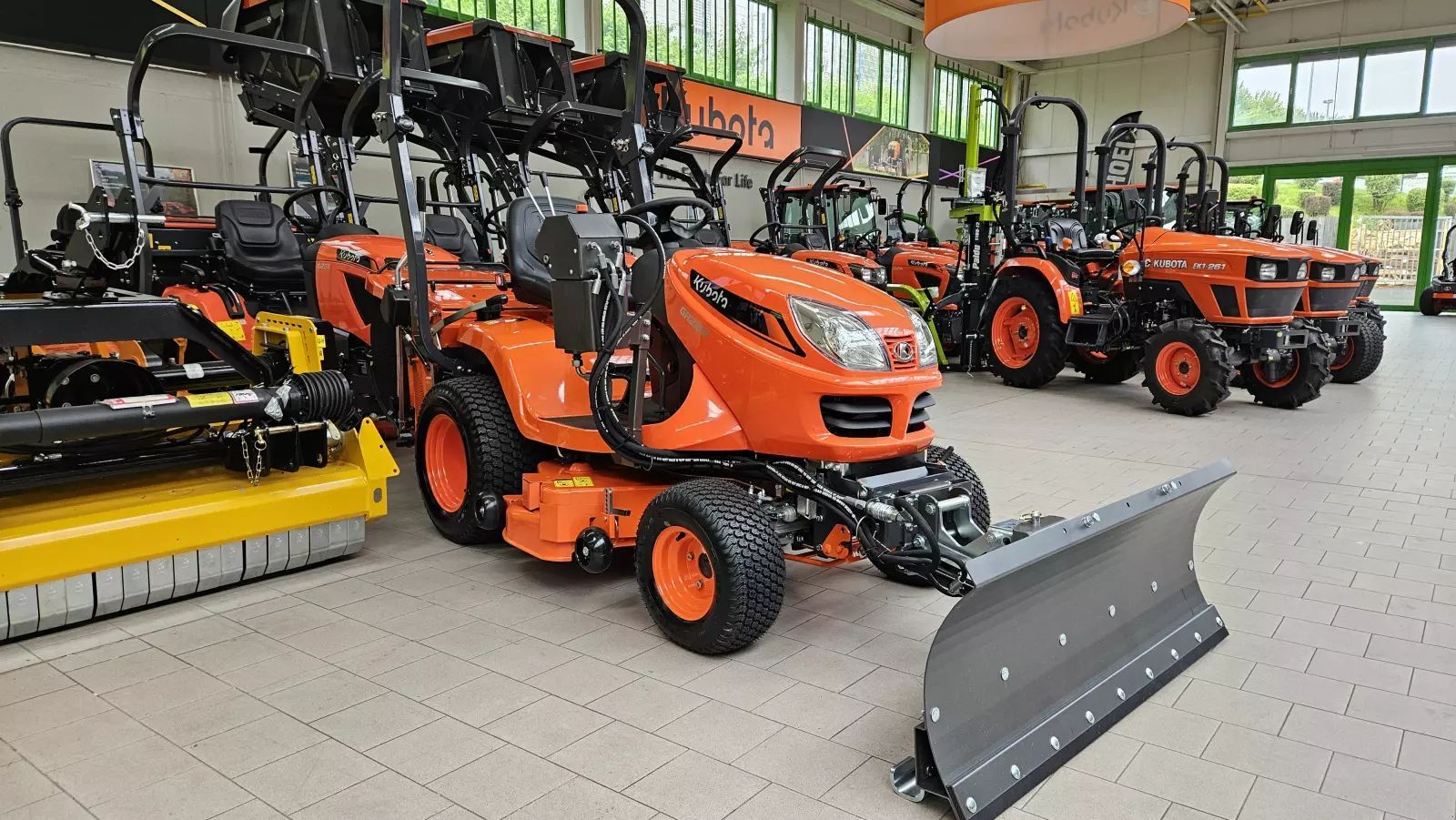 E-FARM: Kubota gr2120 schneeschild - Tondeuse - id SRH67ML - 16 600 € - Année: 2025 - Allemagne