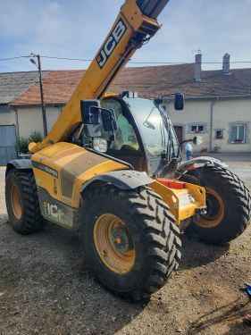 E-FARM: JCB 53270agst4f - Chargeur télescopique  - id FHWCGXW - 55 000 € - Année: 2019 - Lecture du nombre d'heure: 6 517,France