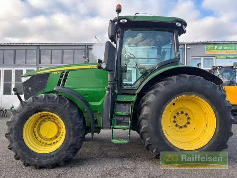 John Deere 7215 R Tractor €52,941
