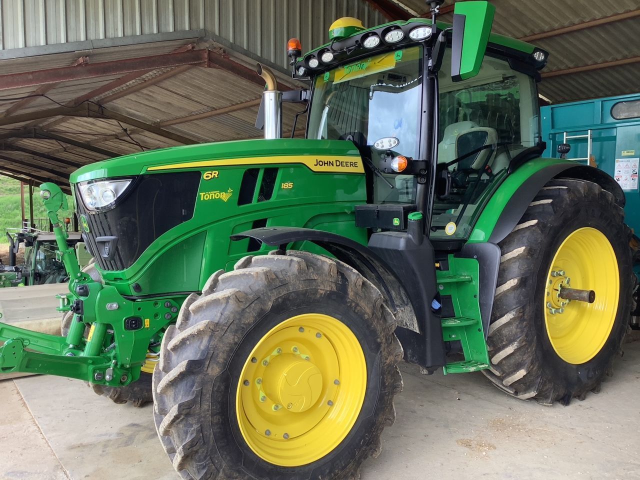 E-FARM: John Deere 6R 185 - Tractor - id YYNTQSQ - 149.000 EUR - Anul: 2023 - Citeste ore: 455,Muterea motorului: 185,Franța