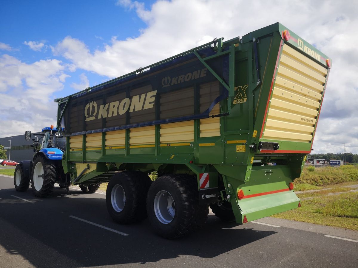 E-FARM: Krone TX 460 - Transporte de forraje - id EQ62RNE - 74.917 € - Año: 2023 - Austria