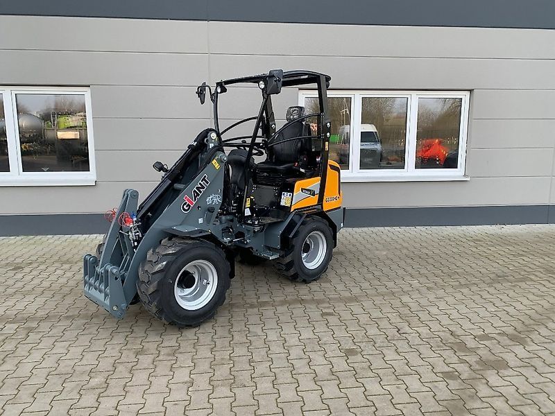 E-FARM: Giant g2200 hd+ - Minilæsser - id Z6RPUCP - 33.800 € - Produktionsår: 2022 - Tyskland