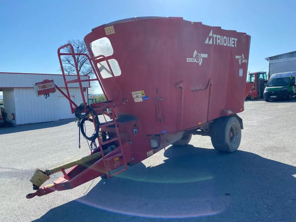 E-FARM: TRIOLIET Solomix 2 - 1600 - Mixer feeder - id KDDSQ3W - €12,500 - Year of construction: 2009 - France