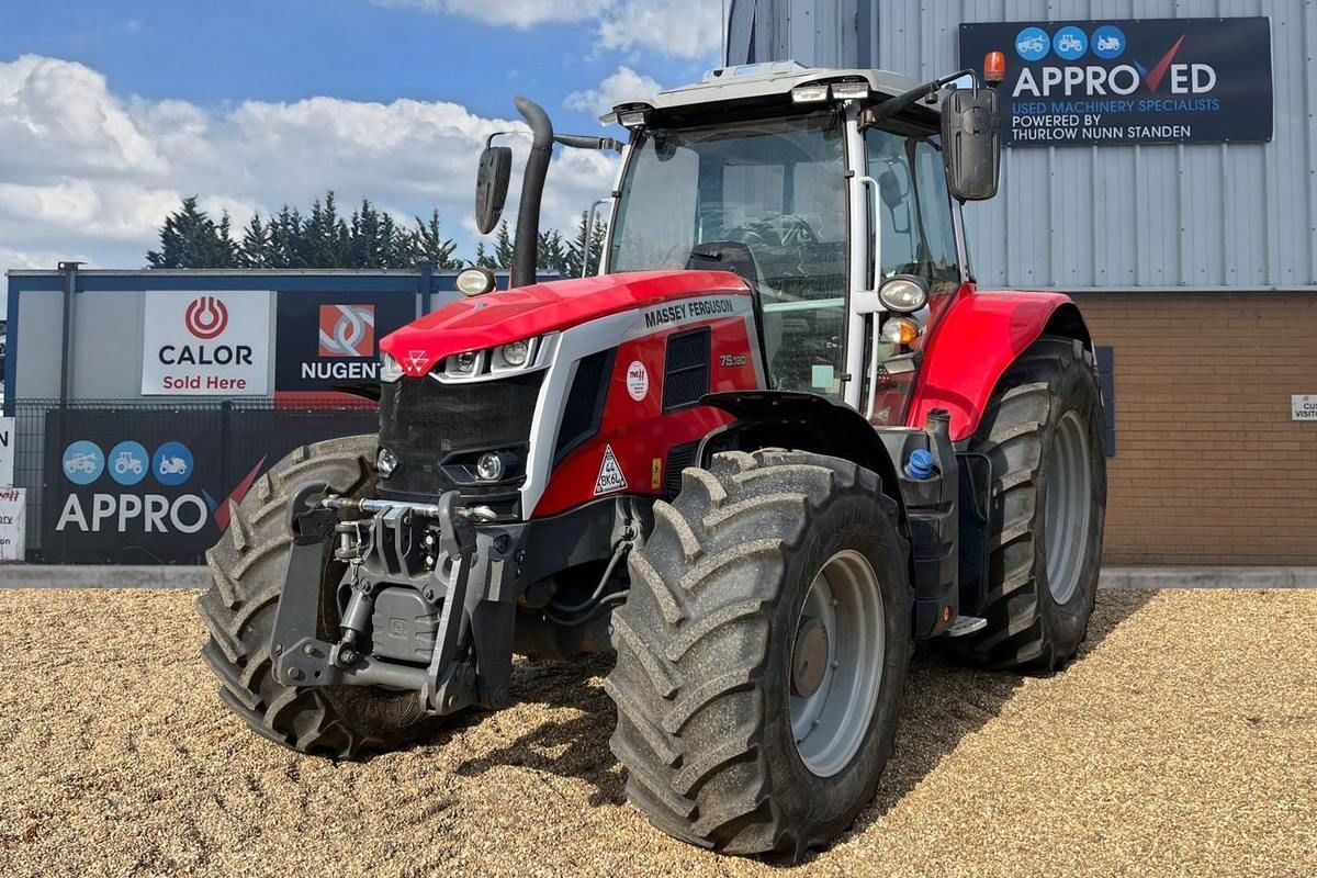 E-FARM: Massey Ferguson 7S.180 Efficient - Трактор - id PSWJSIK - 109 575 € - Год выпуска: 2024 - Отработанные часы: 1 468,Великобритания