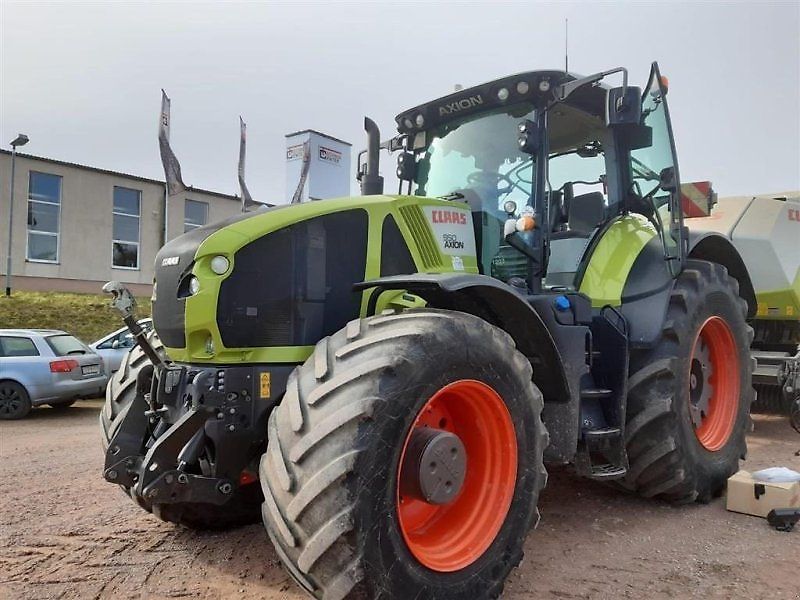 Claas Axion 950 CMATIC CEBIS Tractor €111,000