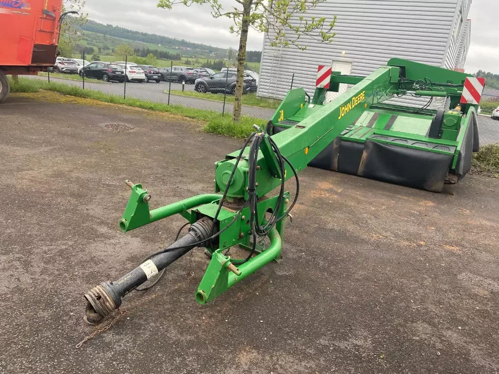 E-FARM: John Deere 7300 - Segadora - id GHEHC7C - 9900 € - Año: 2010 - Francia