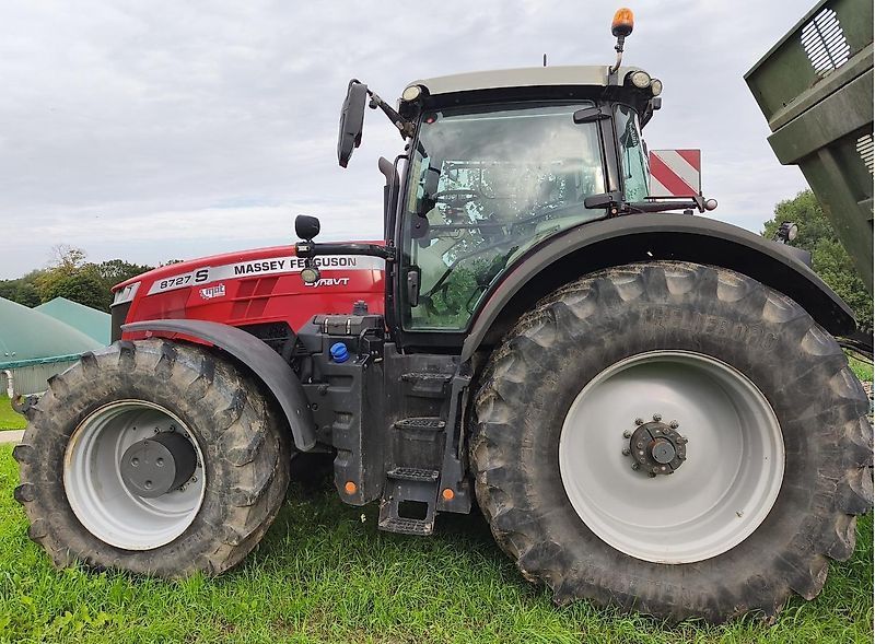 Massey Ferguson 8727 S Traktor 89 500 €