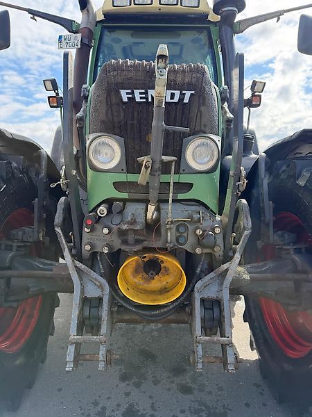 Fendt 818 Vario Tractor €33,000