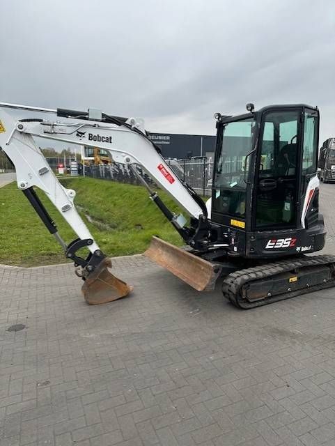Bobcat e 35z Mini excavadora  25.900 €