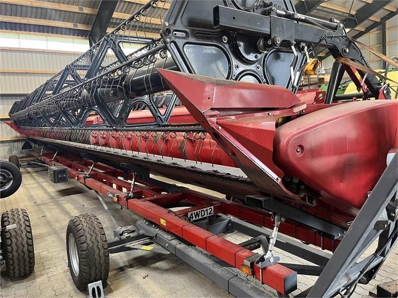 Case IH 3050 vario-cut, 41 fods skærebord. Barra 46.838 €