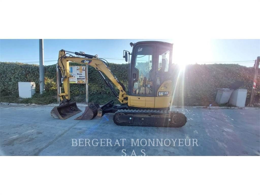 E-FARM: Caterpillar 303.5e cr - Excavator pe șenile - id 8PKFCFL - 32.000 EUR - Anul: 2018 - Franța