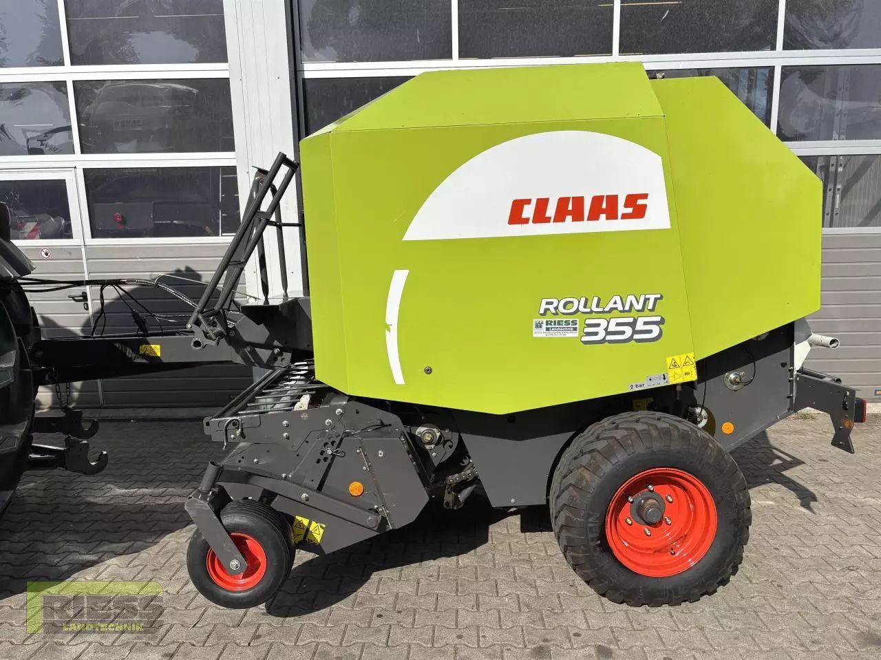 E-FARM: Claas rollant 355 roto cut - Presse à balles - id W11HEJ8 - 23 109 € - Année: 2008 - Balles produites: 9 000,Allemagne