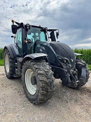 Valtra T234 Versu Traktor 89 000 €