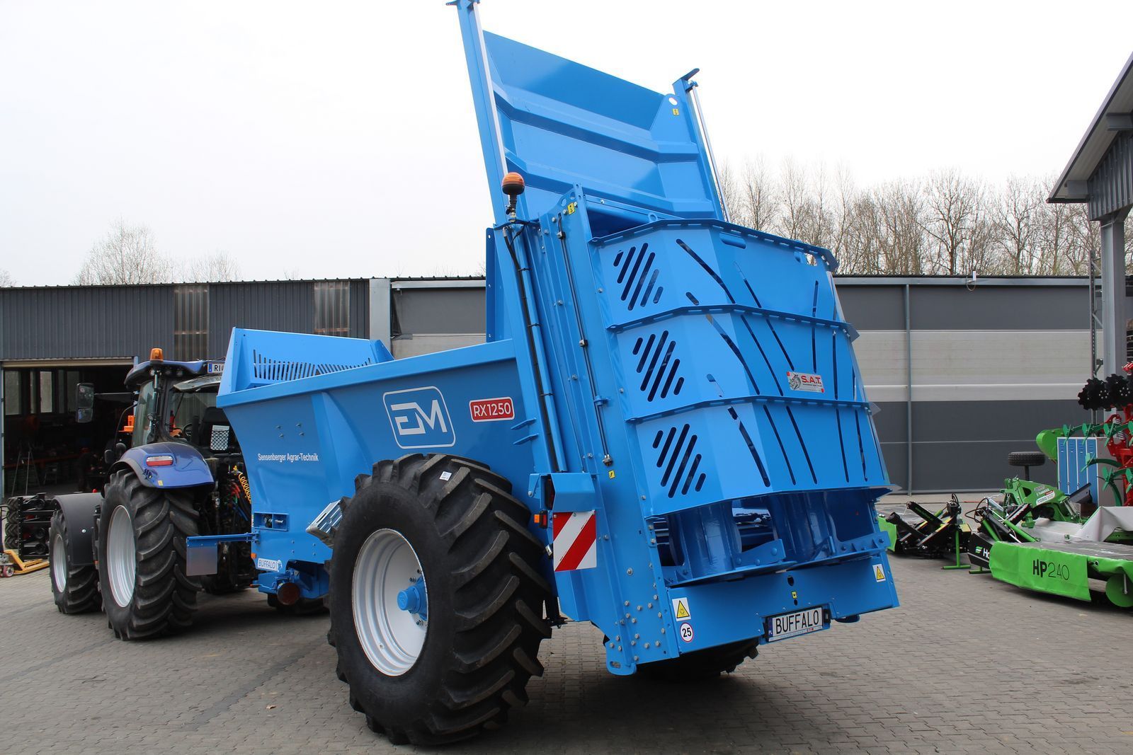 Euromilk kompost-miststreuer neumaschine Manure and compost spreader €44,984