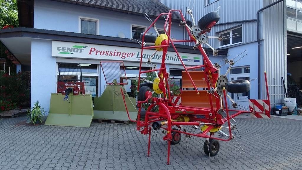 Pöttinger euro hit 69 n Karuzelowy przetrząsacz do siana 6300 €
