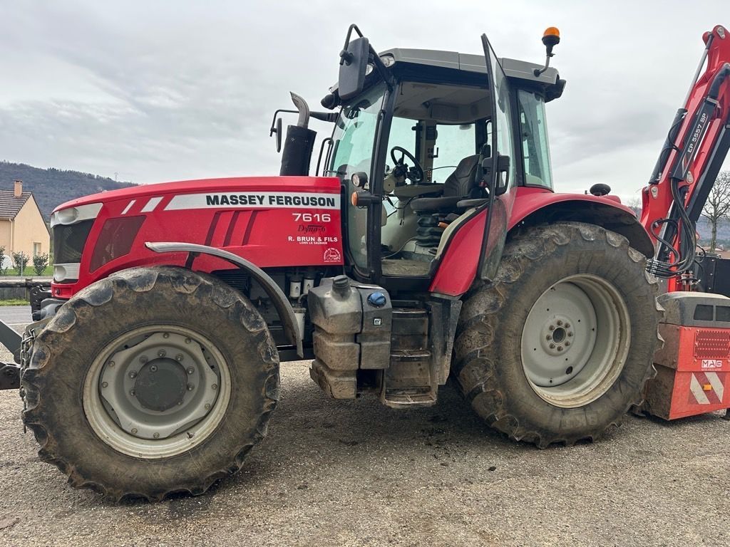 E-FARM: Massey Ferguson 7616 Dyna-6 - Трактор - id B7VDRHW - 42 000 € - Година на построяване: 2012 - Работни часове на двигателя: 7300,Мощност на двигателя (HP): 160,Франция